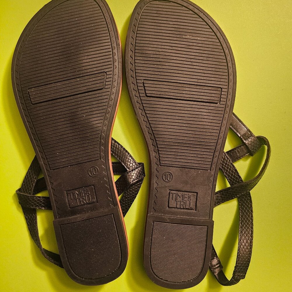 sandals - Picture 3 of 3